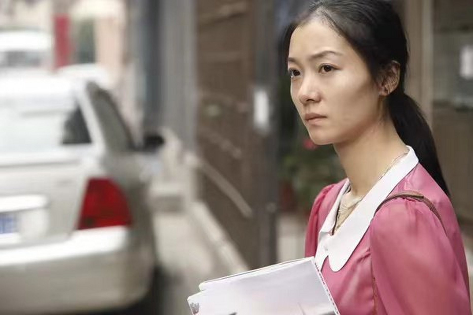 2012年《浮城谜事》,齐溪饰演桑琪,为了得到爱情心狠手辣,深思谋虑
