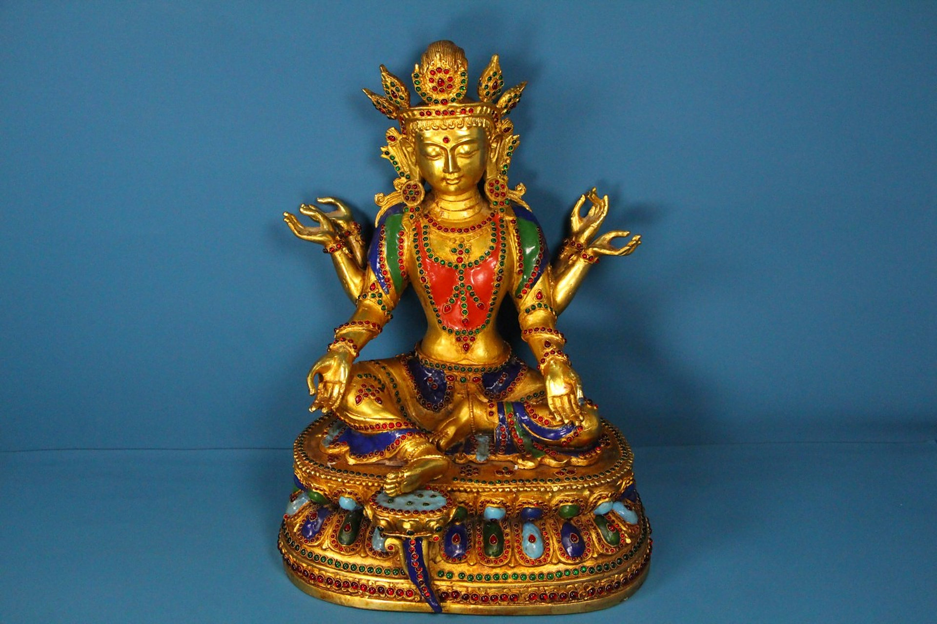 旧藏精品纯手工打造铜鎏金镶宝石景泰蓝佛像一尊 底座长31厘米
