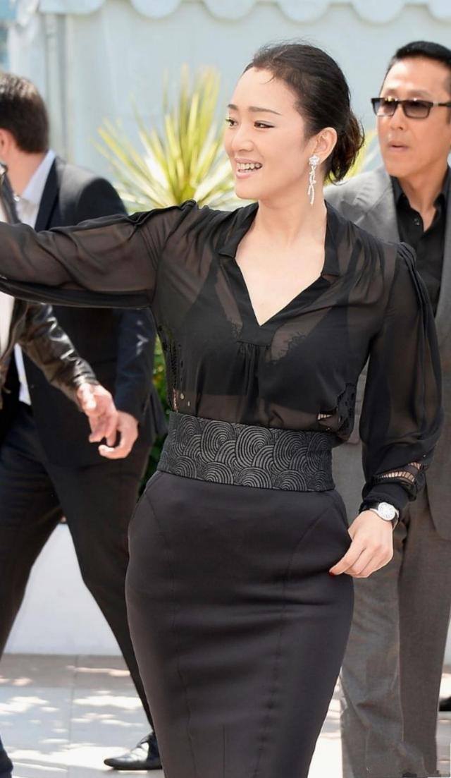 巩俐的胸有多大图片