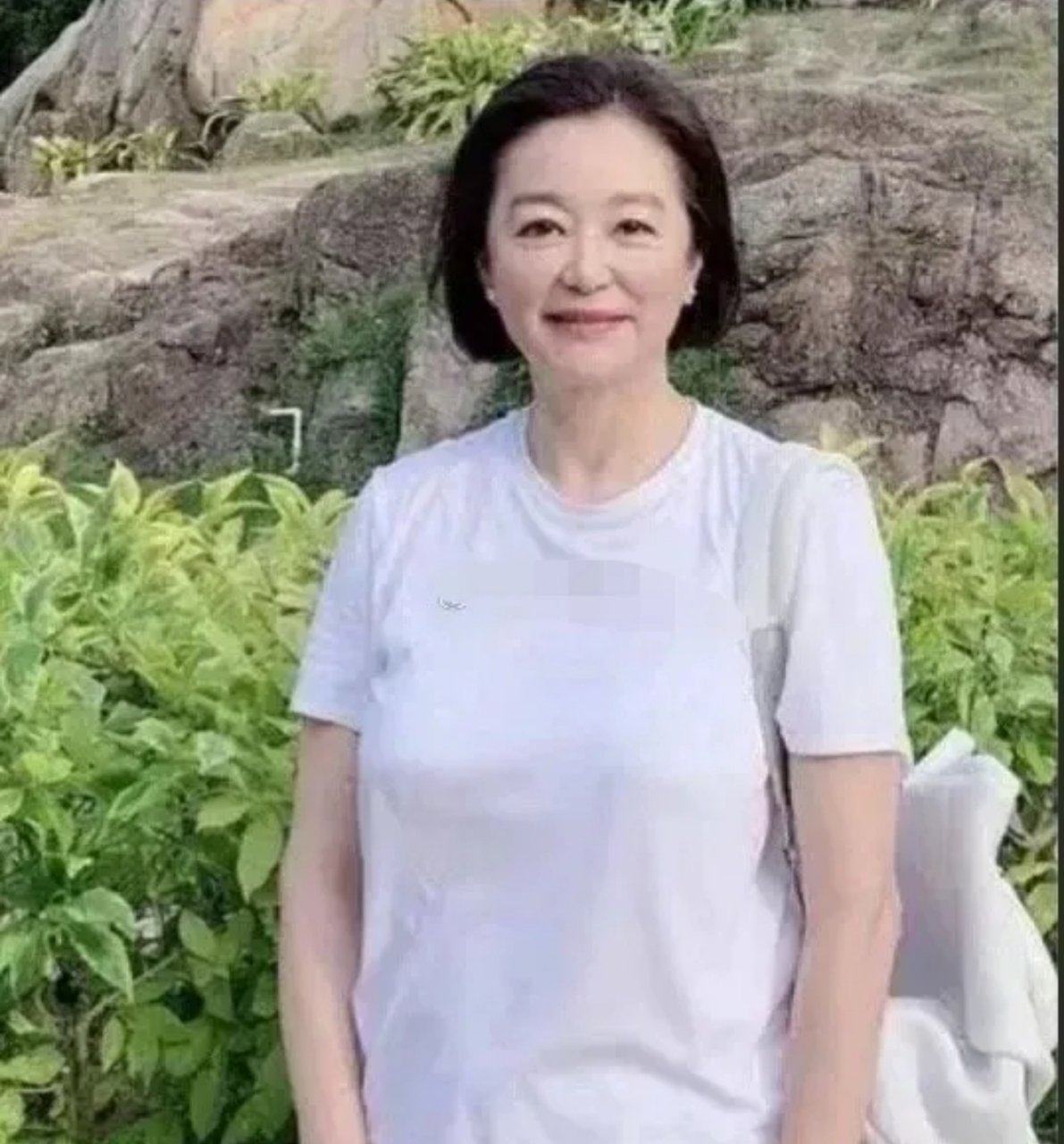 林青霞不穿内衣出门遭群嘲.