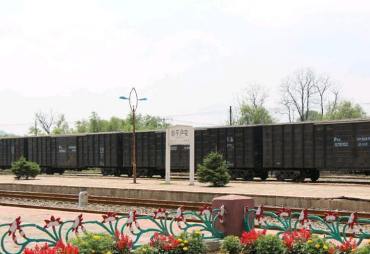 很早修建的姚千户屯火车站,饱经历史沧桑,仍然令人称赞