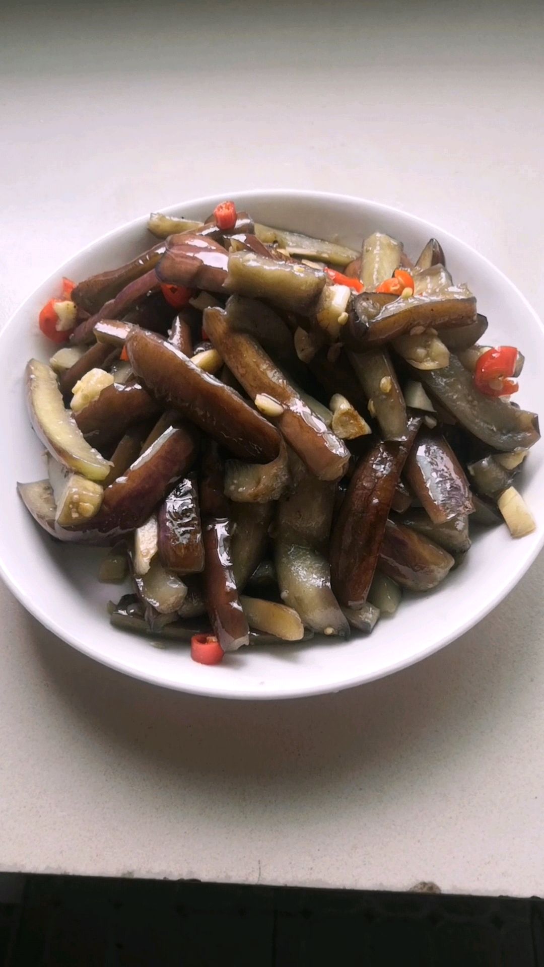 小炒茄子,小时候最爱的蔬菜,香软不油腻又下饭,制作很简单