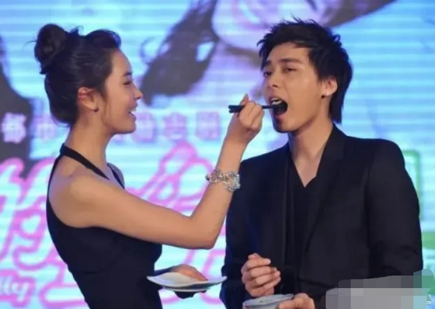 那年,韩国演员李多海对李易峰说:"你能送我一套首尔500平米的别墅