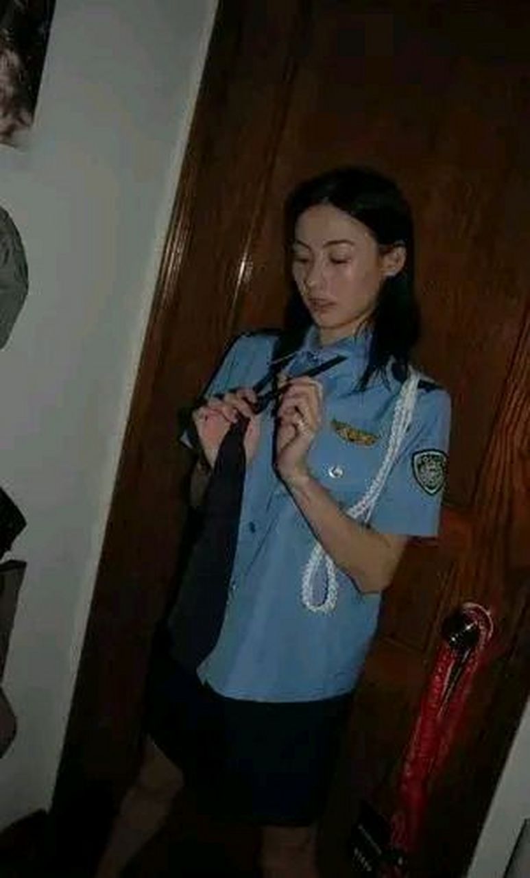 2008年陈冠希艳照门迅速传播,事后作为其中女主角之一的张柏芝是这样