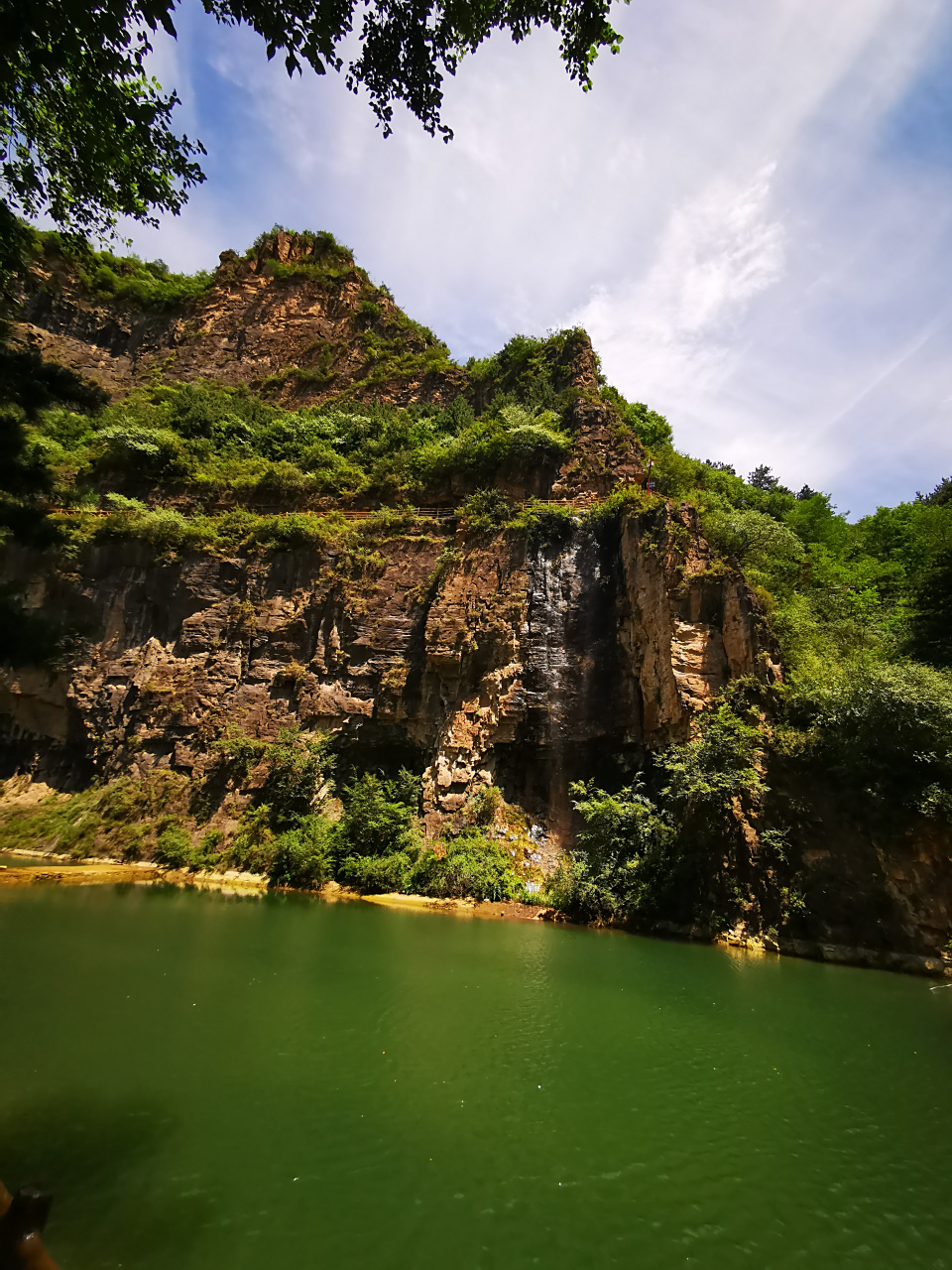 山西平顺天脊山景区主要景观是一个峡谷,里面景点不算多,有的路段不太