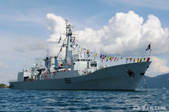 台风天外舰不撤,我舰不退!海上保卫战持续升温