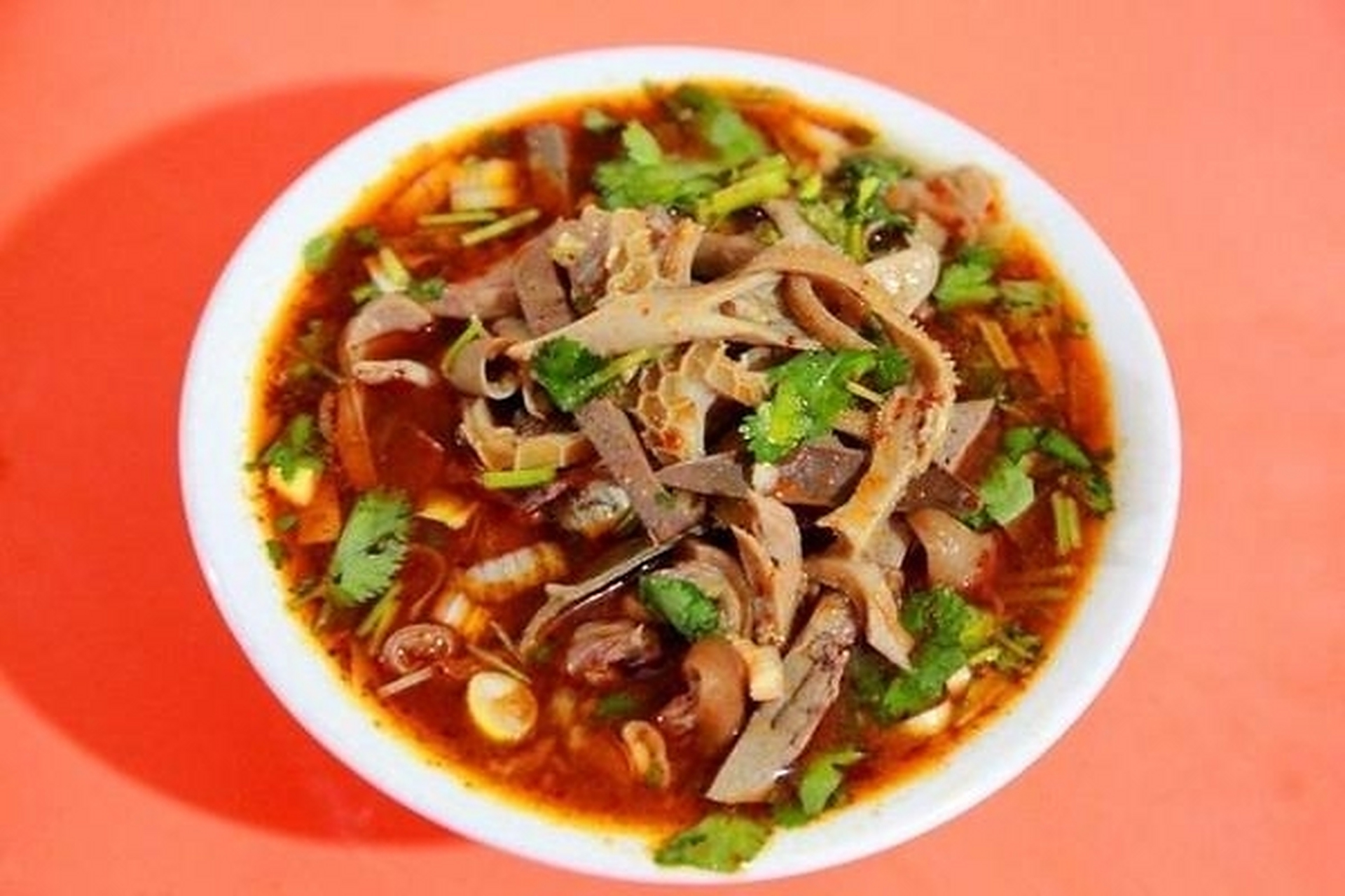 先给大家分享一下陕北三道的美食,小伙伴们来陕北一定要尝一尝呀,黑色