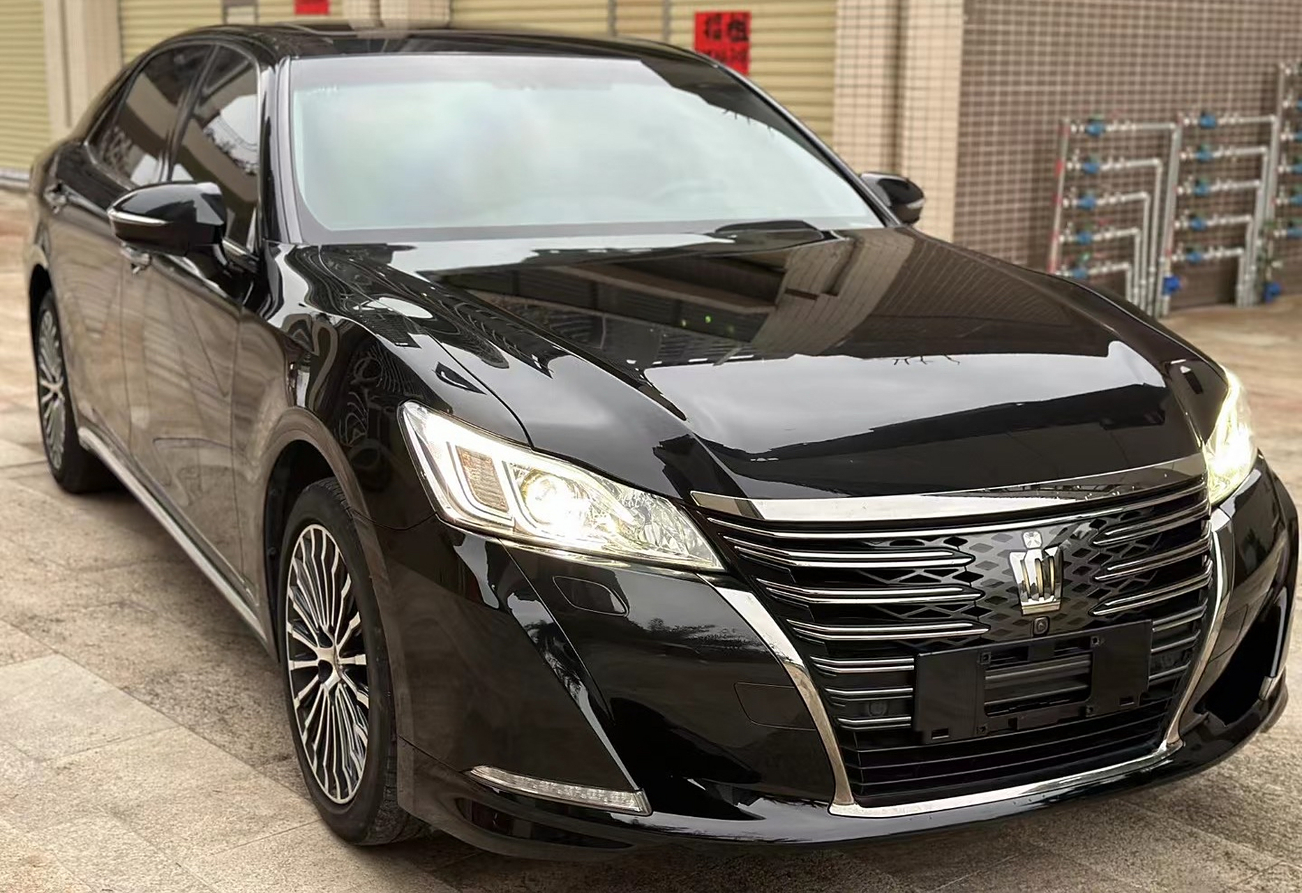 新茶上市:2019年2月上牌14代皇冠运动版2.