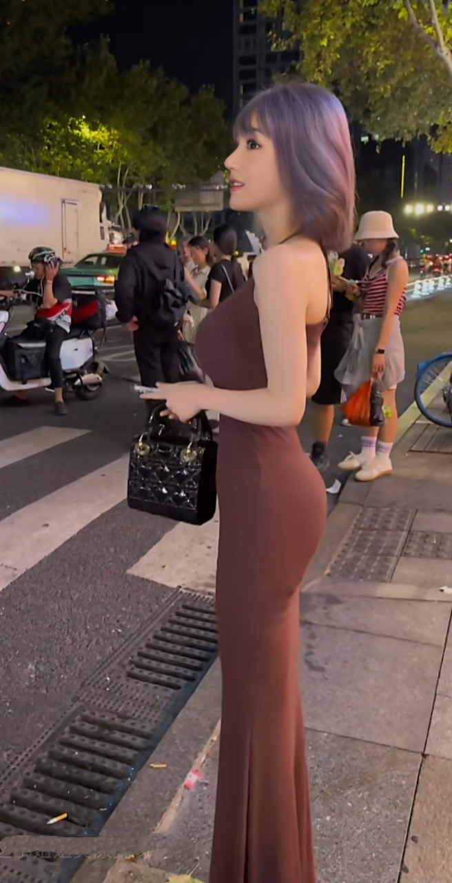 这不是浅浅吗?[左捂脸]#网红# #街拍