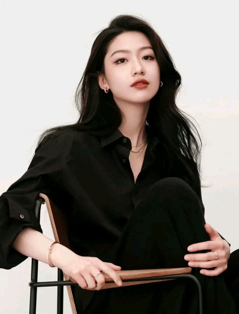 向涵之的笑容真甜,看到她心情都变好啦.