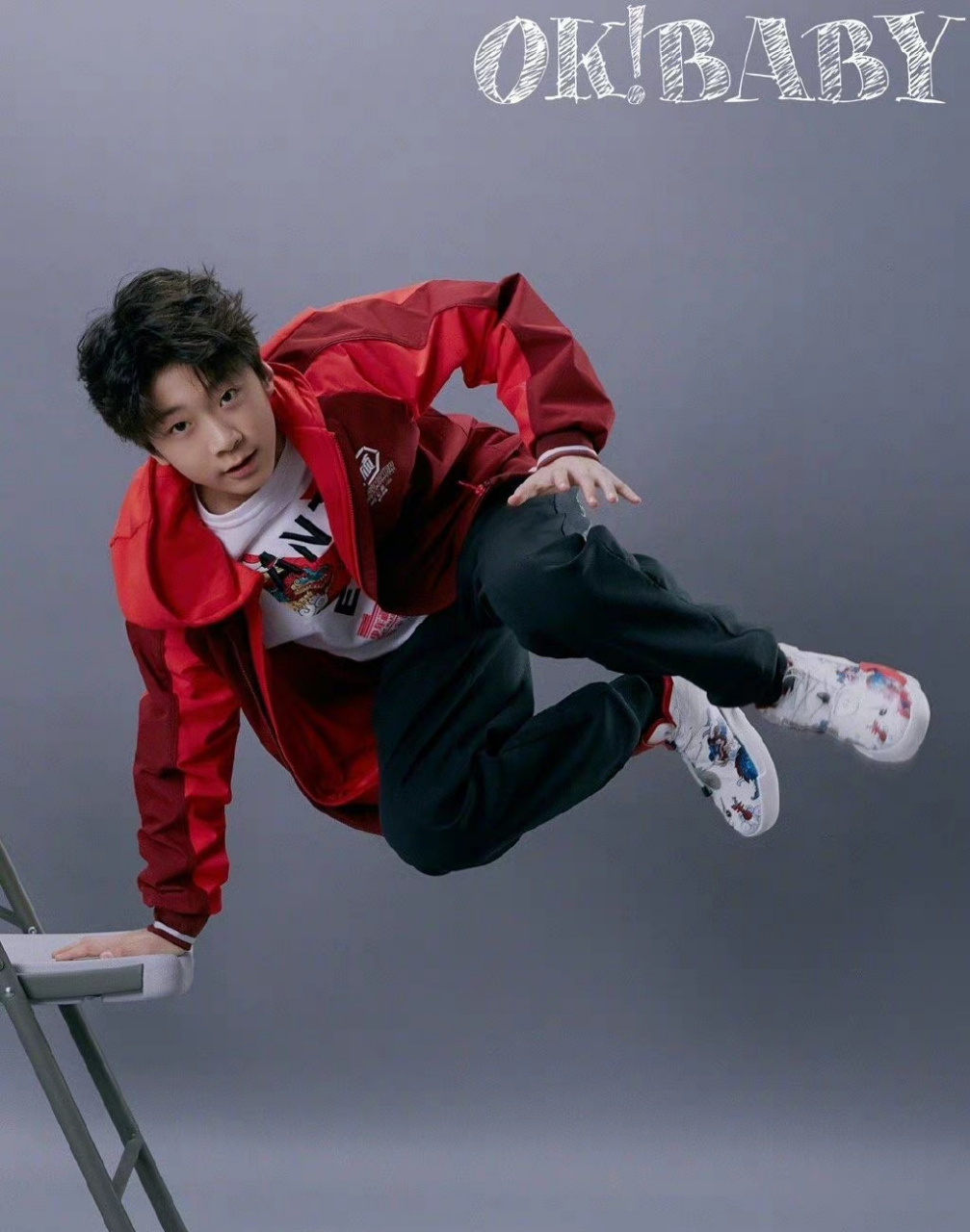 今日,张悦轩在微博亮出自己的托福高分成绩单,写道:"初三狗一直在忙