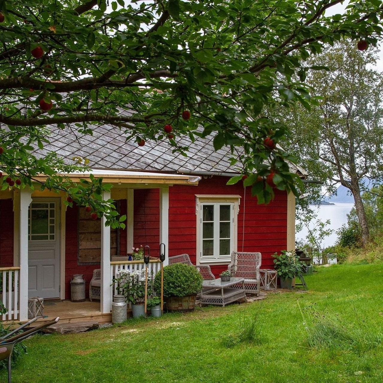 海外文旅# 挪威乡村湖畔旁的小农场9191 . 676767