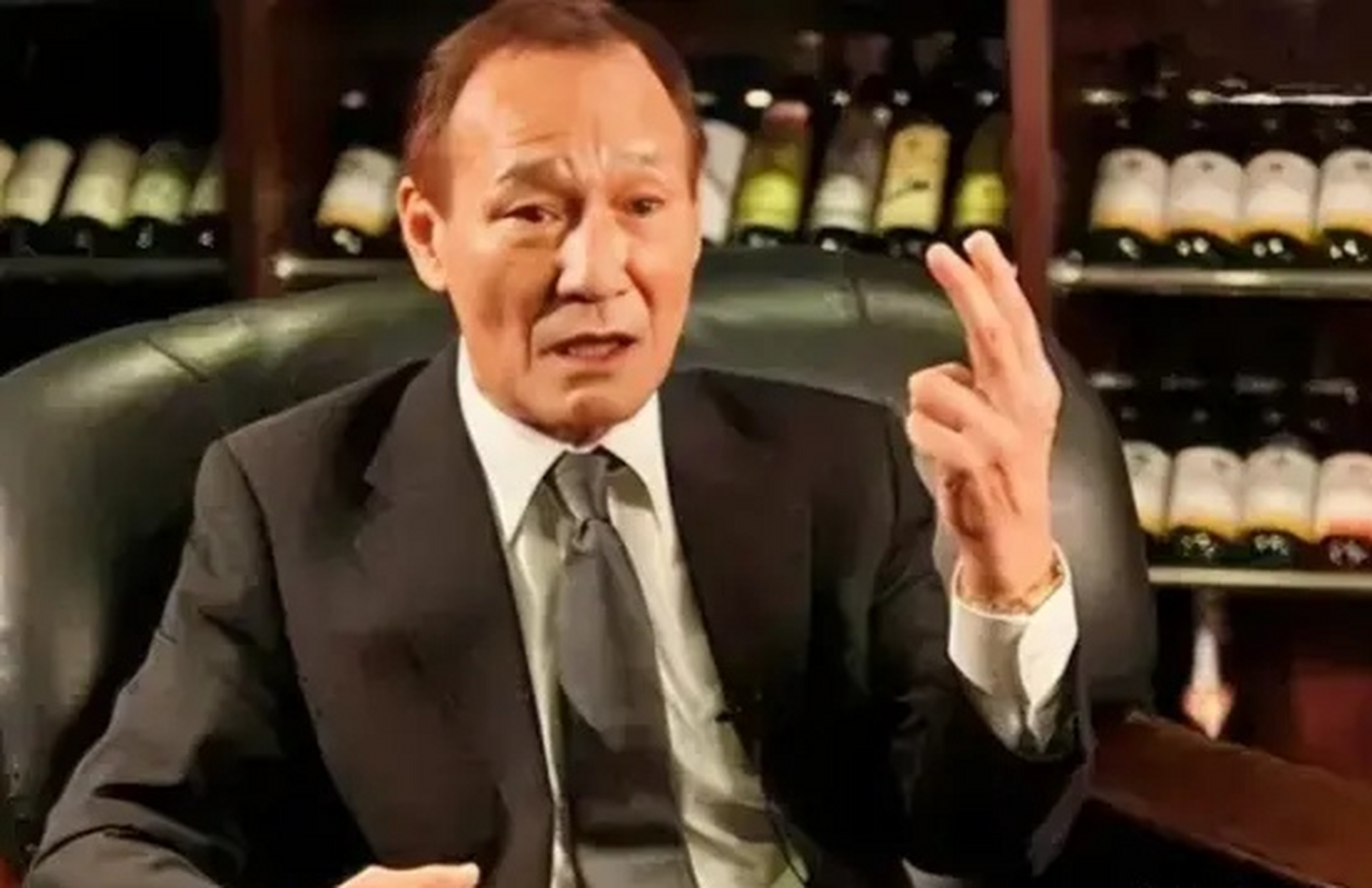 1998年,臧天朔在北京设宴款待陈惠敏,为了表达诚意,他花了20万点了10