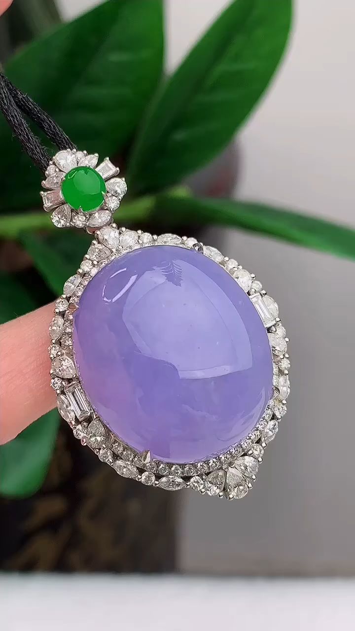 天然a货翡翠 g 740 18k金豪华伴钻镶嵌老坑紫罗兰鸽子蛋面吊坠 见光不