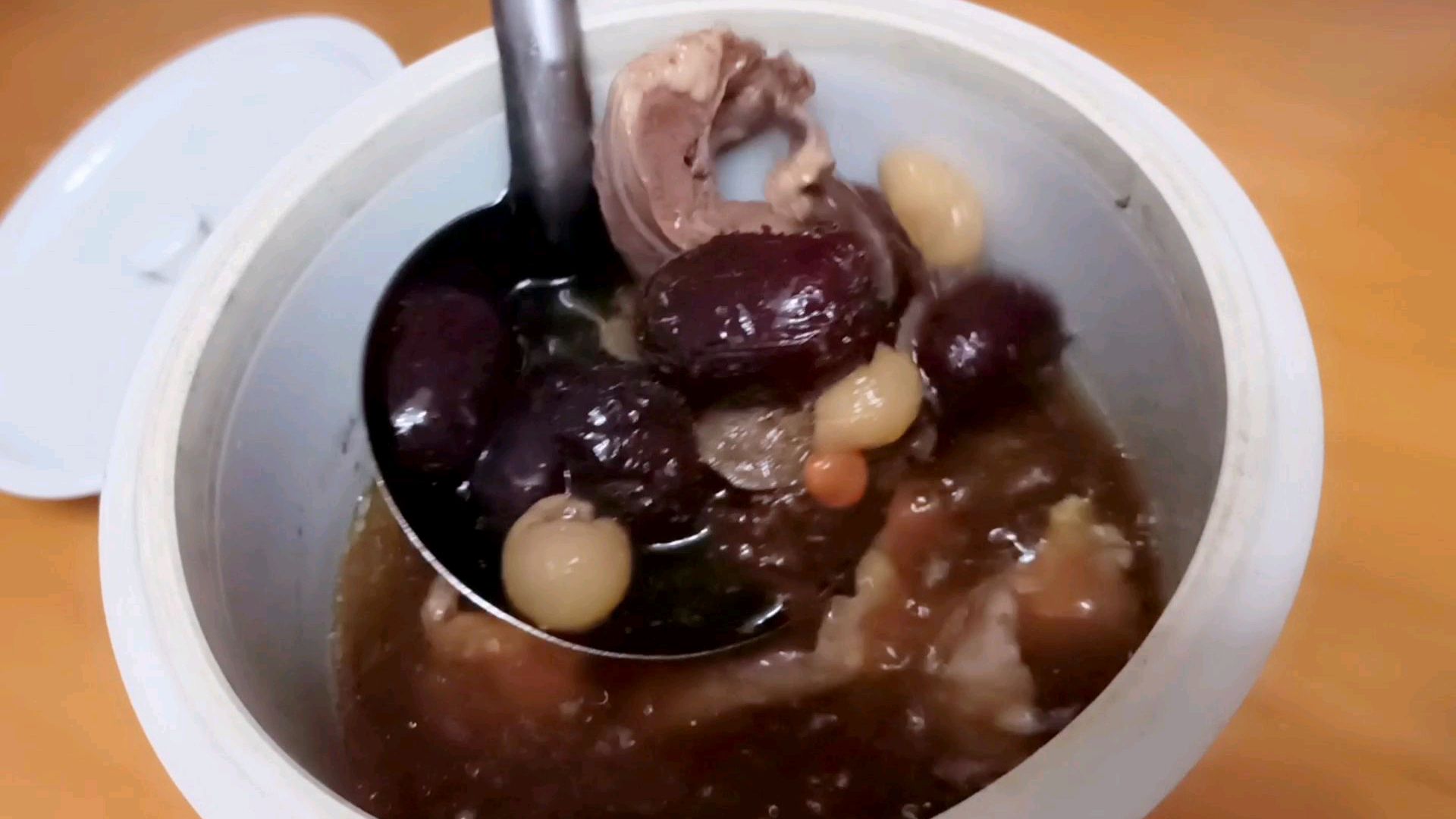 猪心这样做,肉汤简直是绝配,肉脆干爽,汤汁清甜,健康又营养