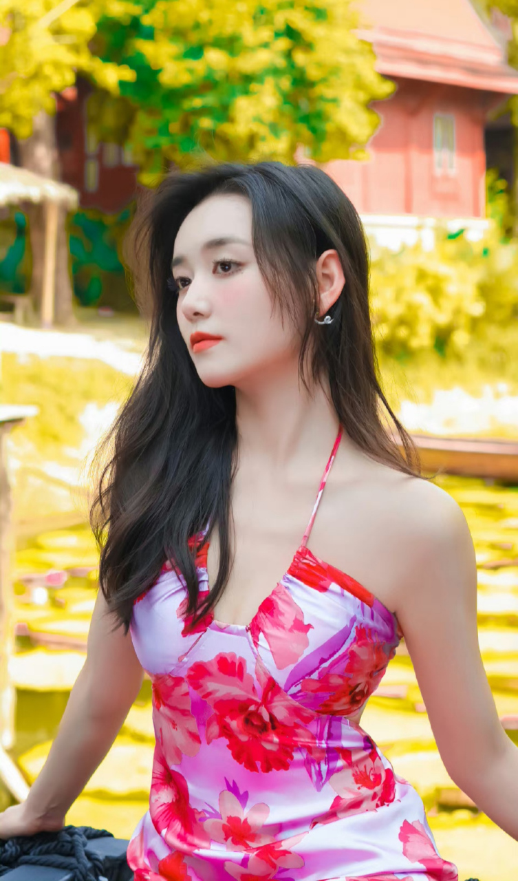 蒋依依# 甜美可爱,清纯妩媚的眼神,肤白貌美的容颜,白皙细嫩的肌肤