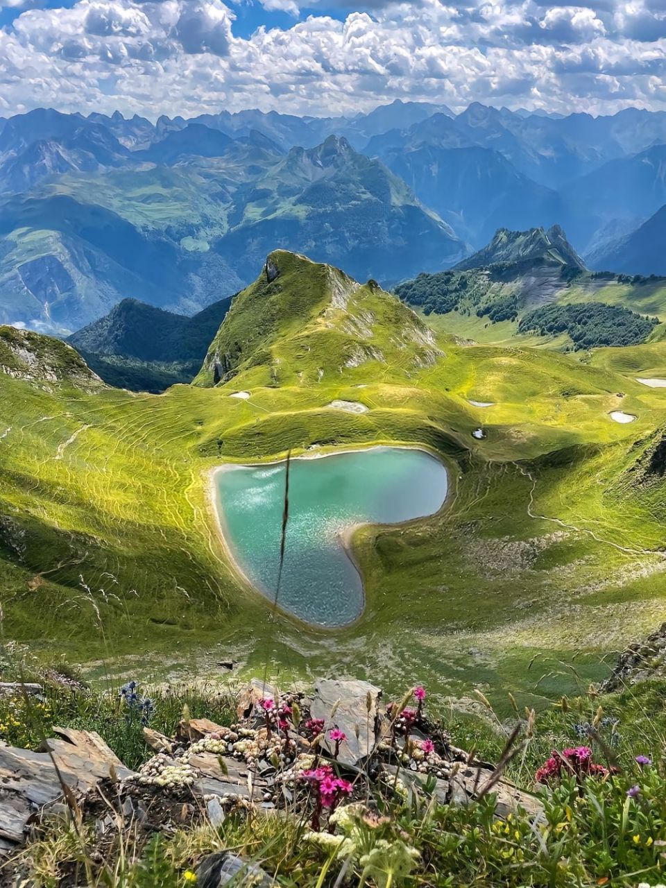 山顶上看到风景是最美的