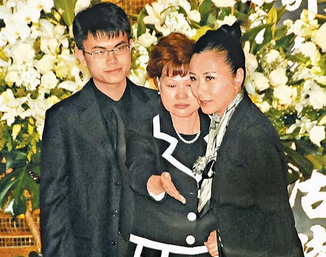 今日出殡!港剧花旦梁淑庄因胰腺癌离世,将同丈夫刘志荣合葬