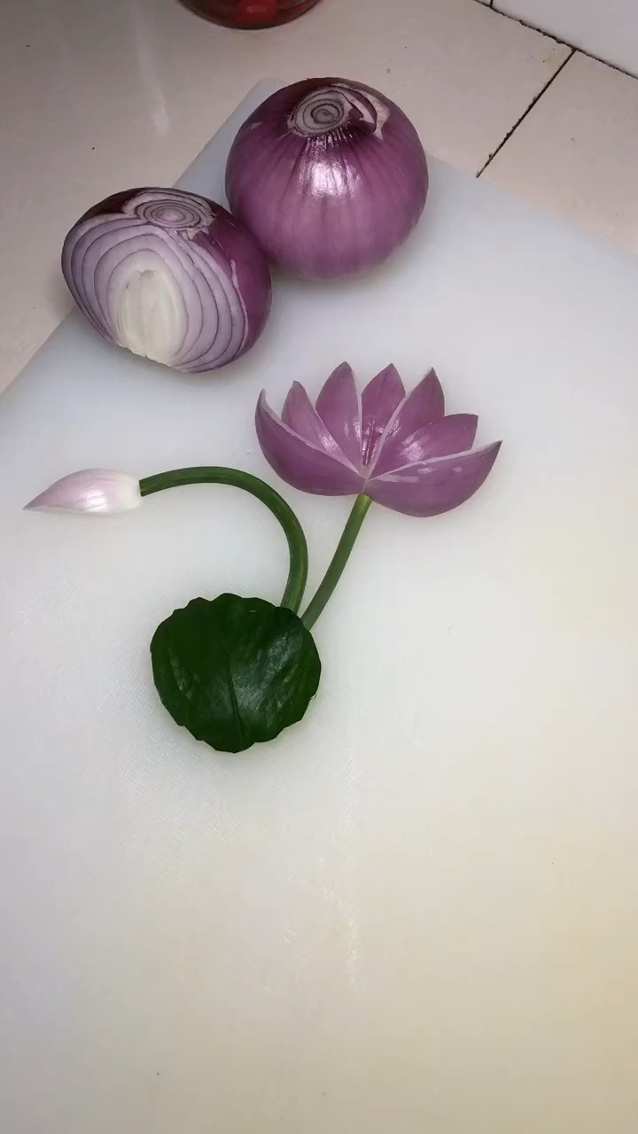 洋葱做简单花造型图片
