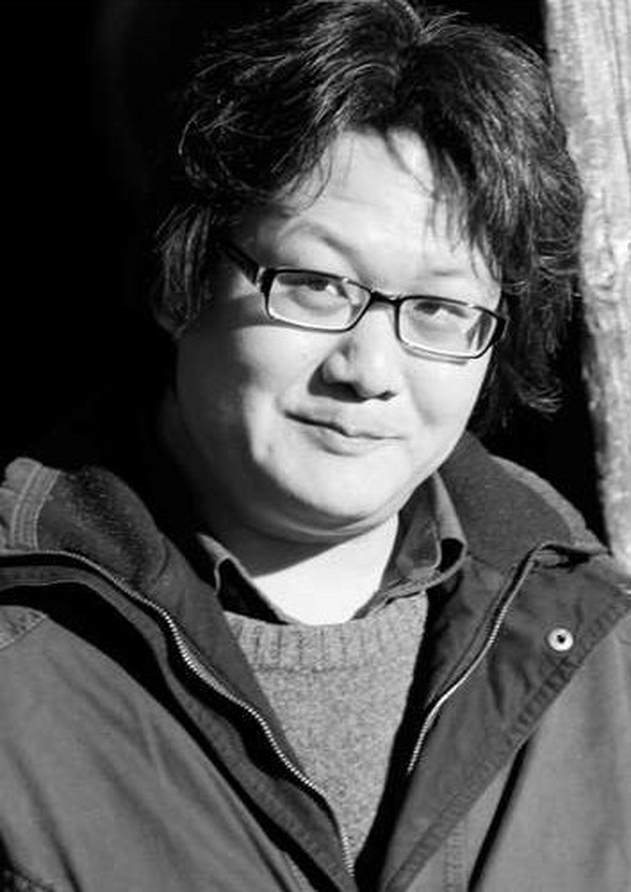 我的年度书单推荐 徐皓峰《光幻中的论语》 这本书作为影评,可以说字