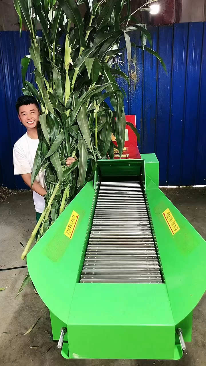 15吨铡草揉丝一体机,制作青储养殖牛羊,更加方便快捷