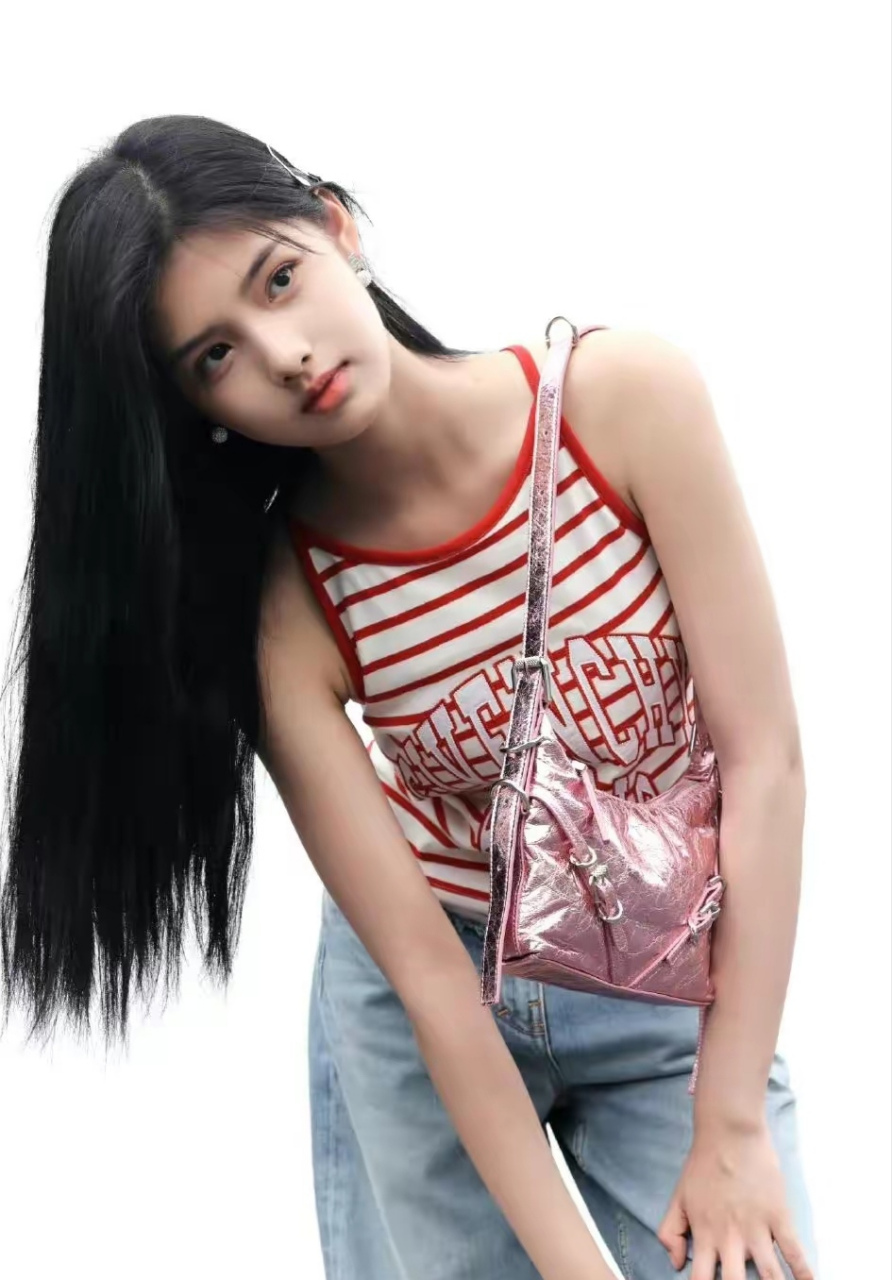 长风渡小艾米其实五官精致