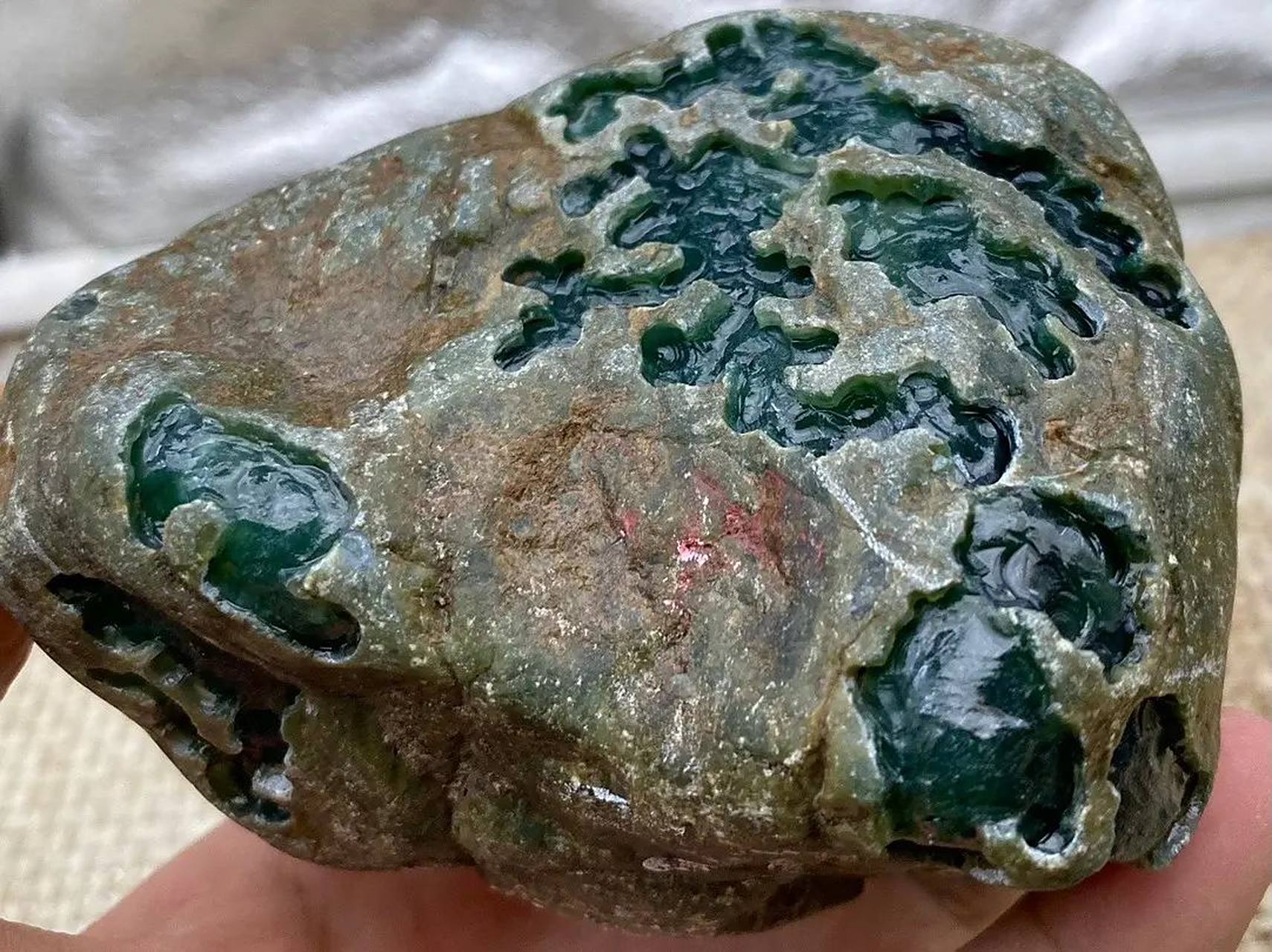 翡翠原石# #点击头像看直播# 南齐开窗蓝水手镯料,重量670克,尺寸-77