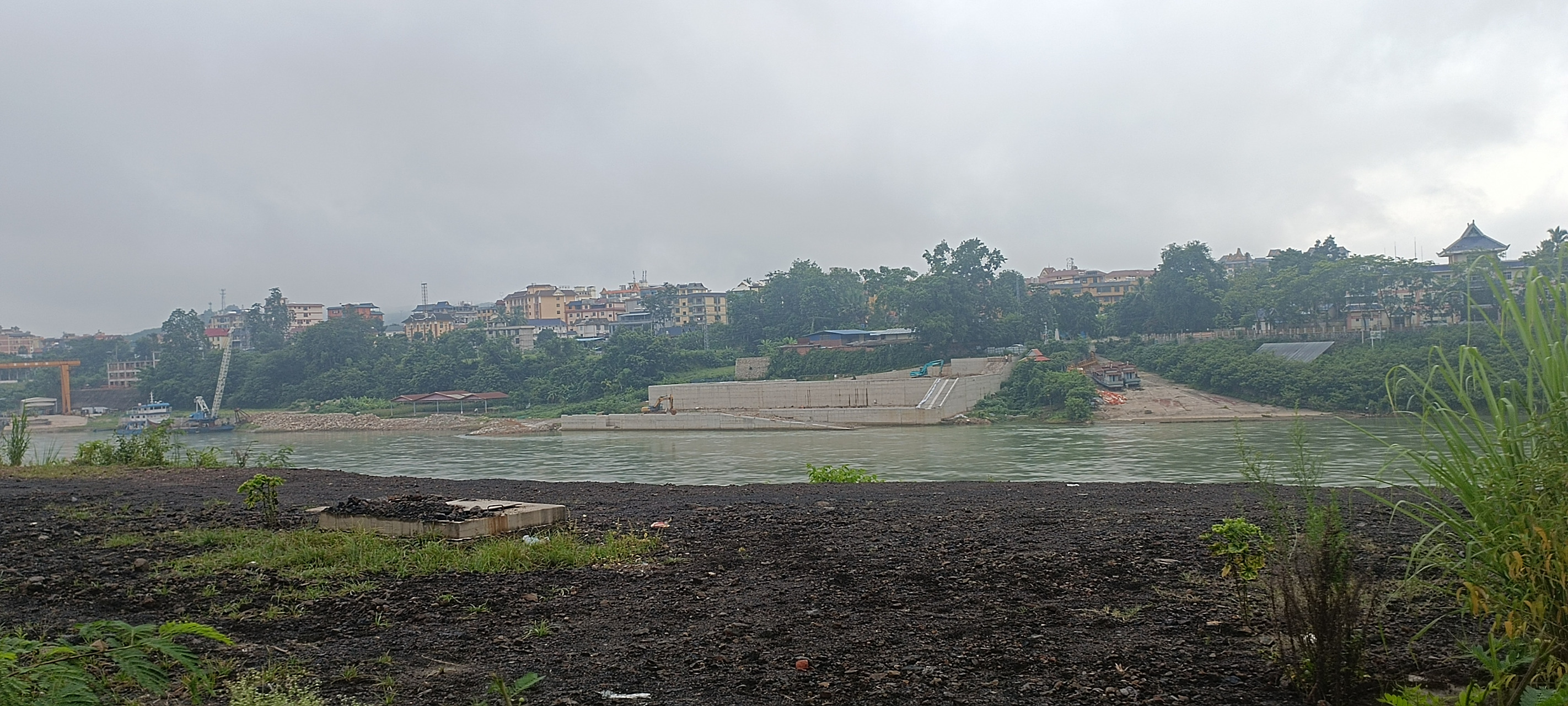 西双版纳# 景洪市勐罕镇橄榄坝码头,记得有一电影的镜头是在那拍的.
