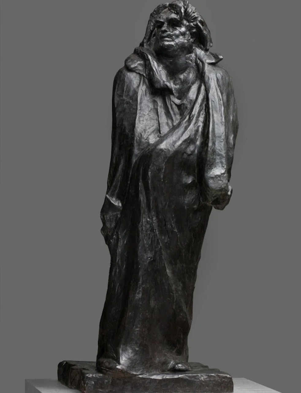 主要作品有《思想者》《青铜时代》《加莱义民》《巴尔扎克》等.