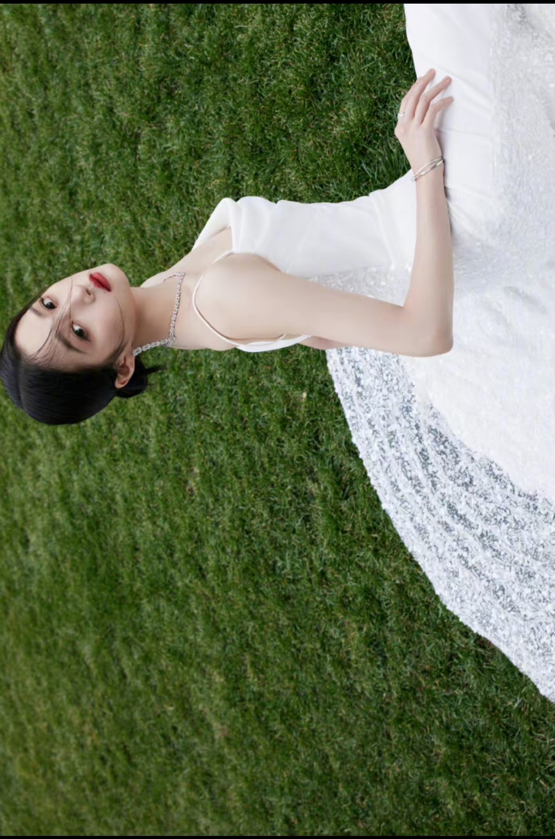 关晓彤纯白美人鱼