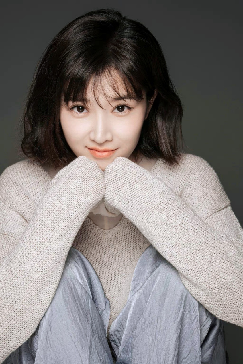 #奚望# 颜值与身材皆一流,又美又有灵气,气质优雅,清纯迷人.