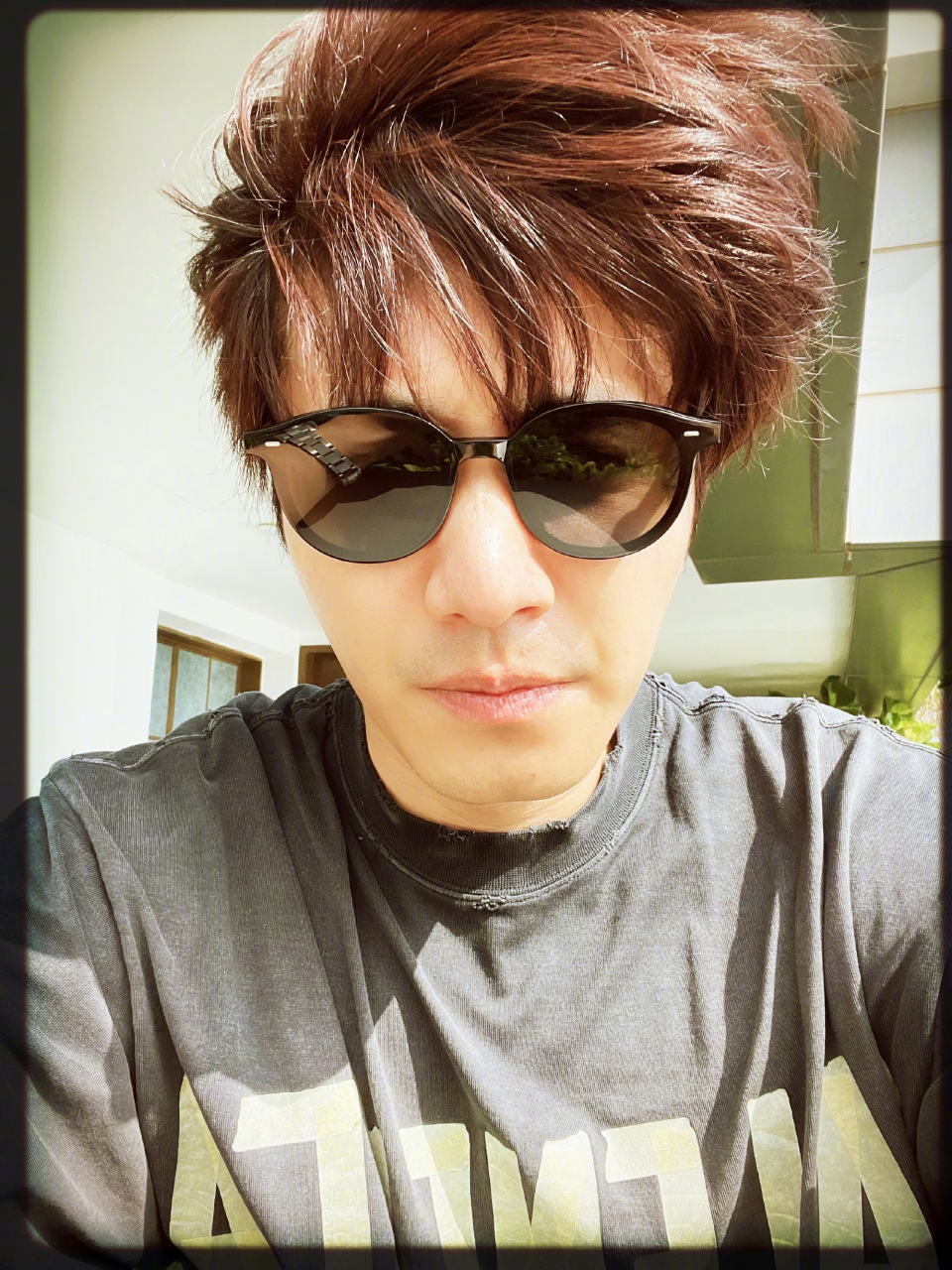 难道没人觉得彭冠英和泰国的mike有点像么