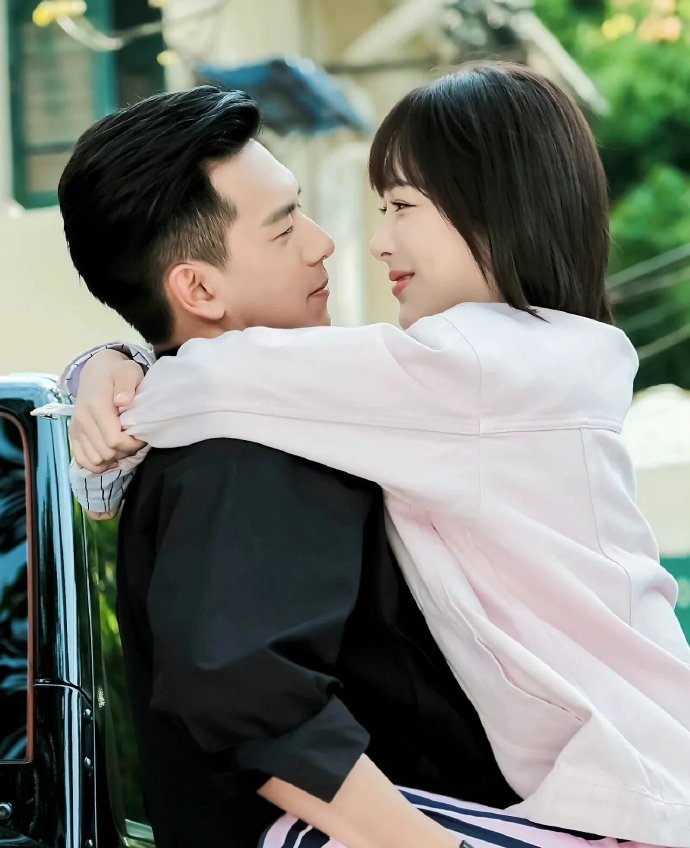 李现拒绝《国色芳华》男主?华策影视直接投诉,李现粉打脸