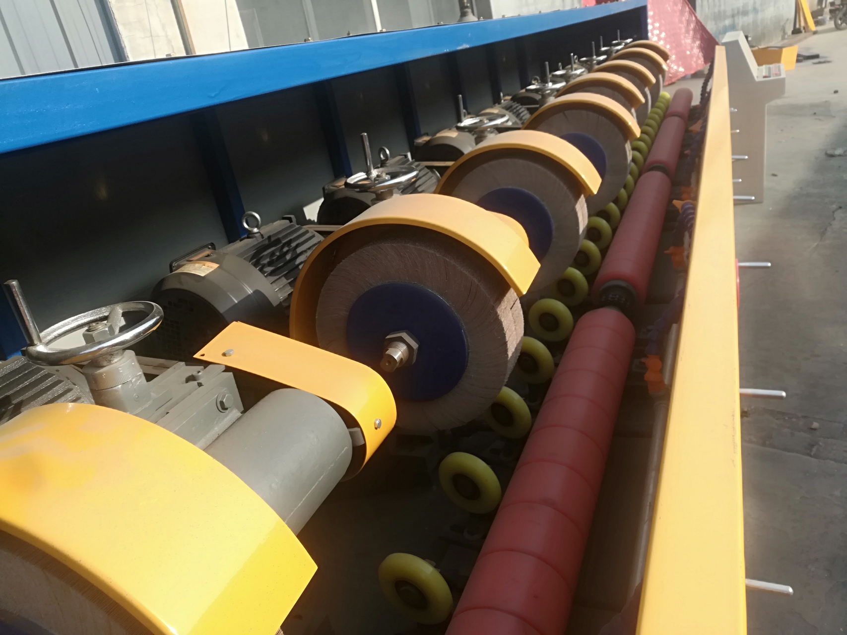 拉丝除锈抛光机合金不锈钢圆管打磨光#合金管抛光机# #钢管抛光机