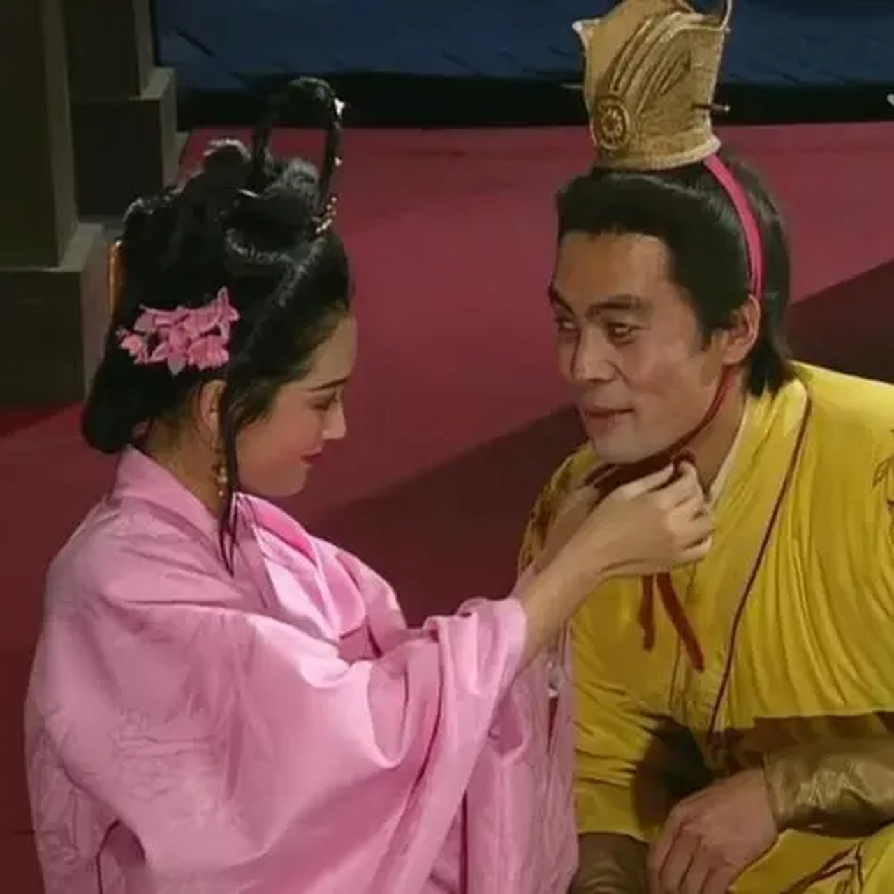 1994年,《三国演义》导演蔡晓晴对张光北说:"你表演一段吕布的勾搭戏