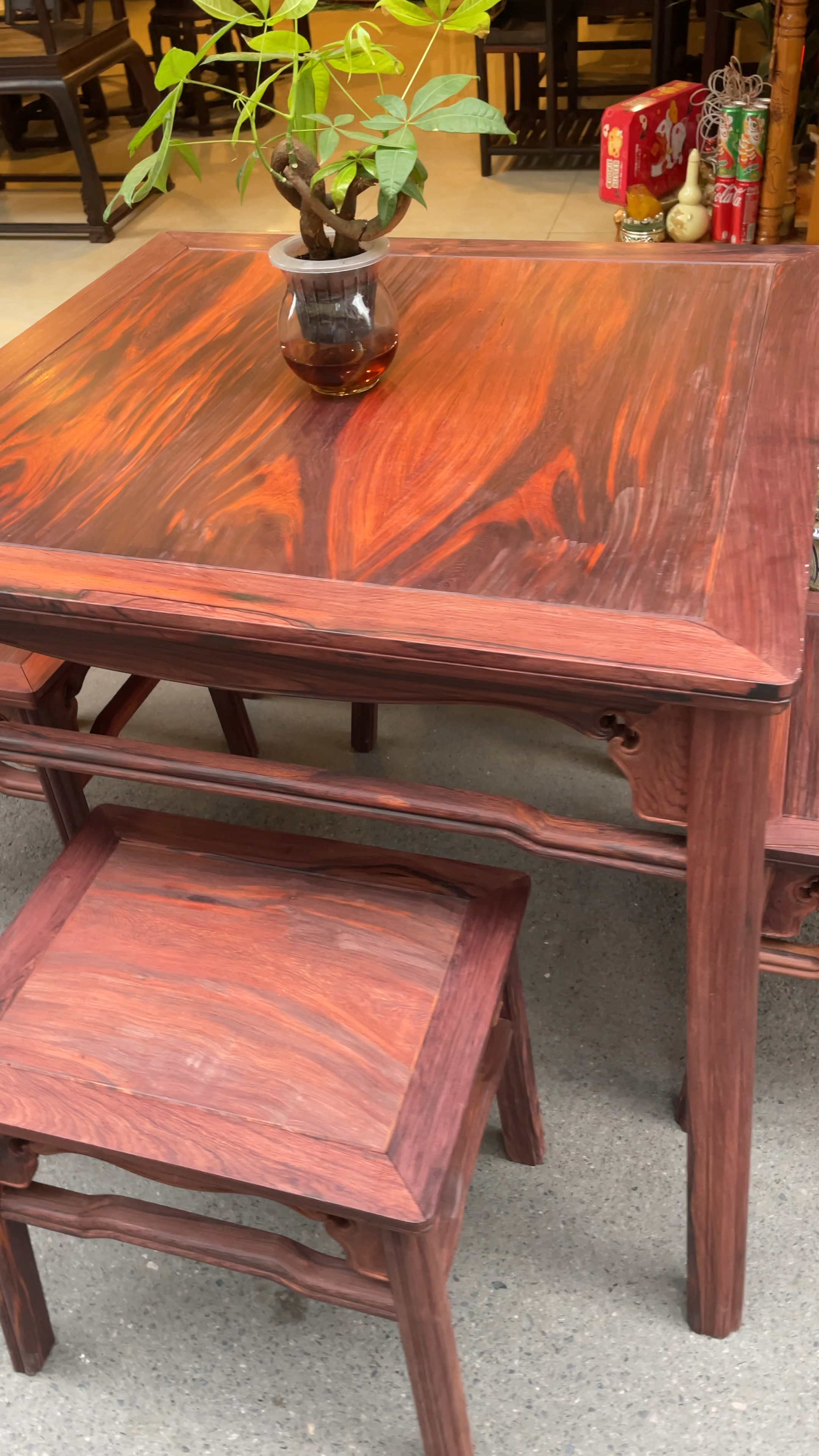 老挝花枝巴里黄檀精品四方桌五件套,榫卯结构