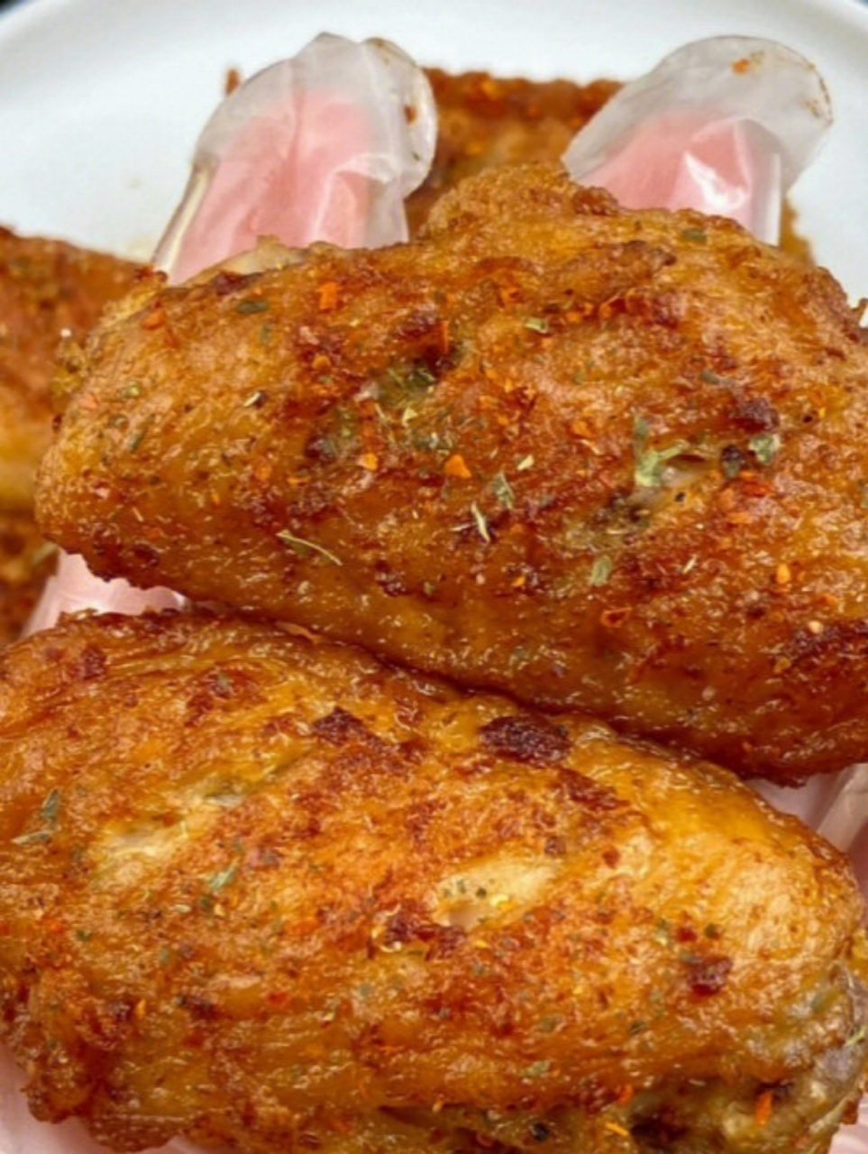 椒盐鸡翅这样做皮脆肉嫩,咸香入味 以鸡中翅为主料制作的菜品"椒盐