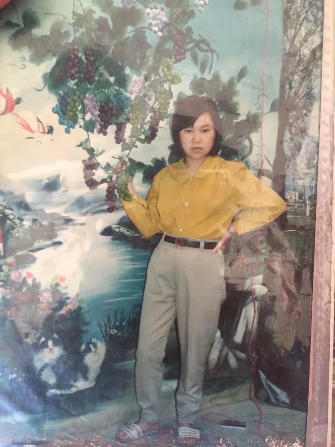 觉醒年代# #老照片# 别人妈妈的老照片都好时尚,所以我不时尚的原因