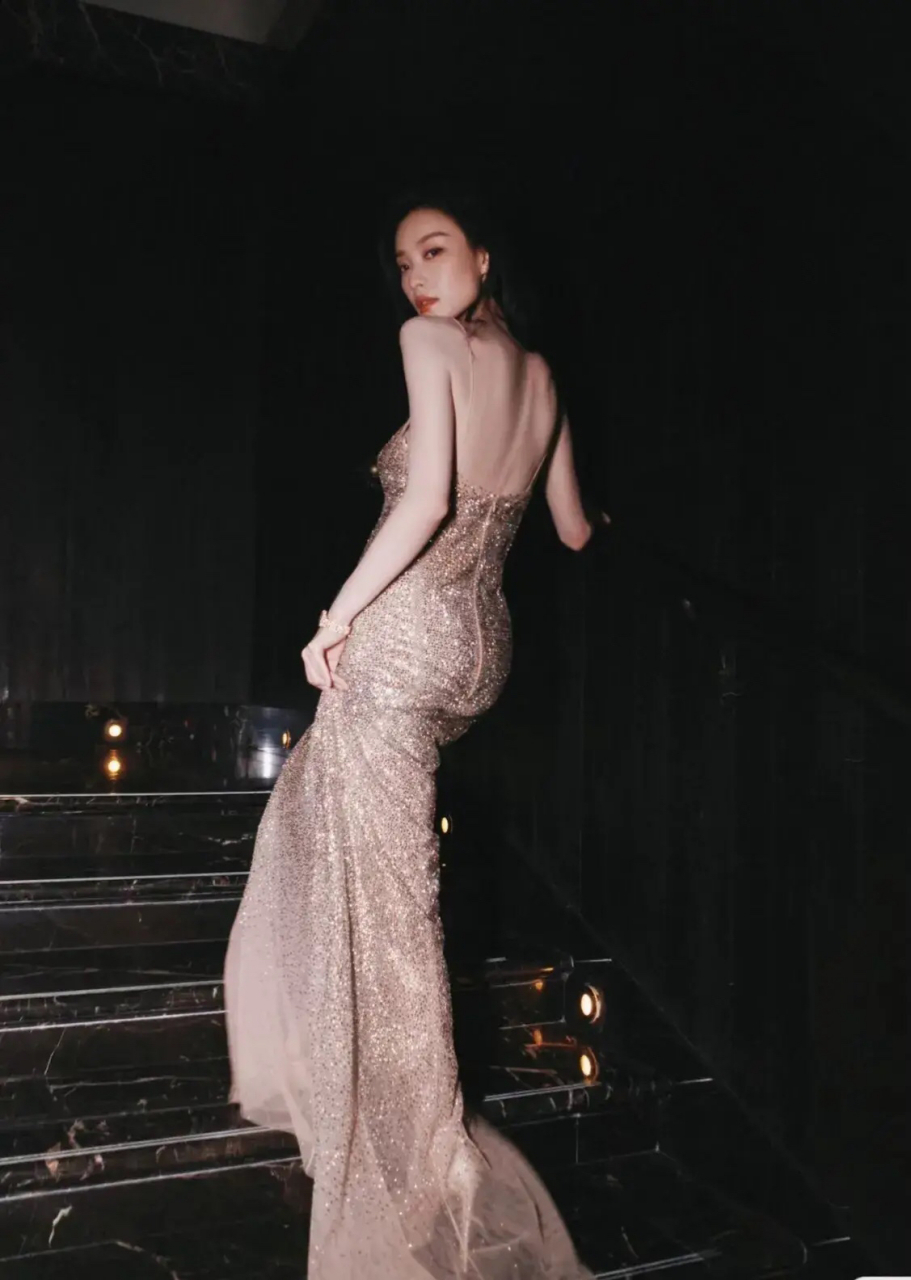 被倪妮惊艳到了吗?自信的女人才是最美的,媚而不妖!