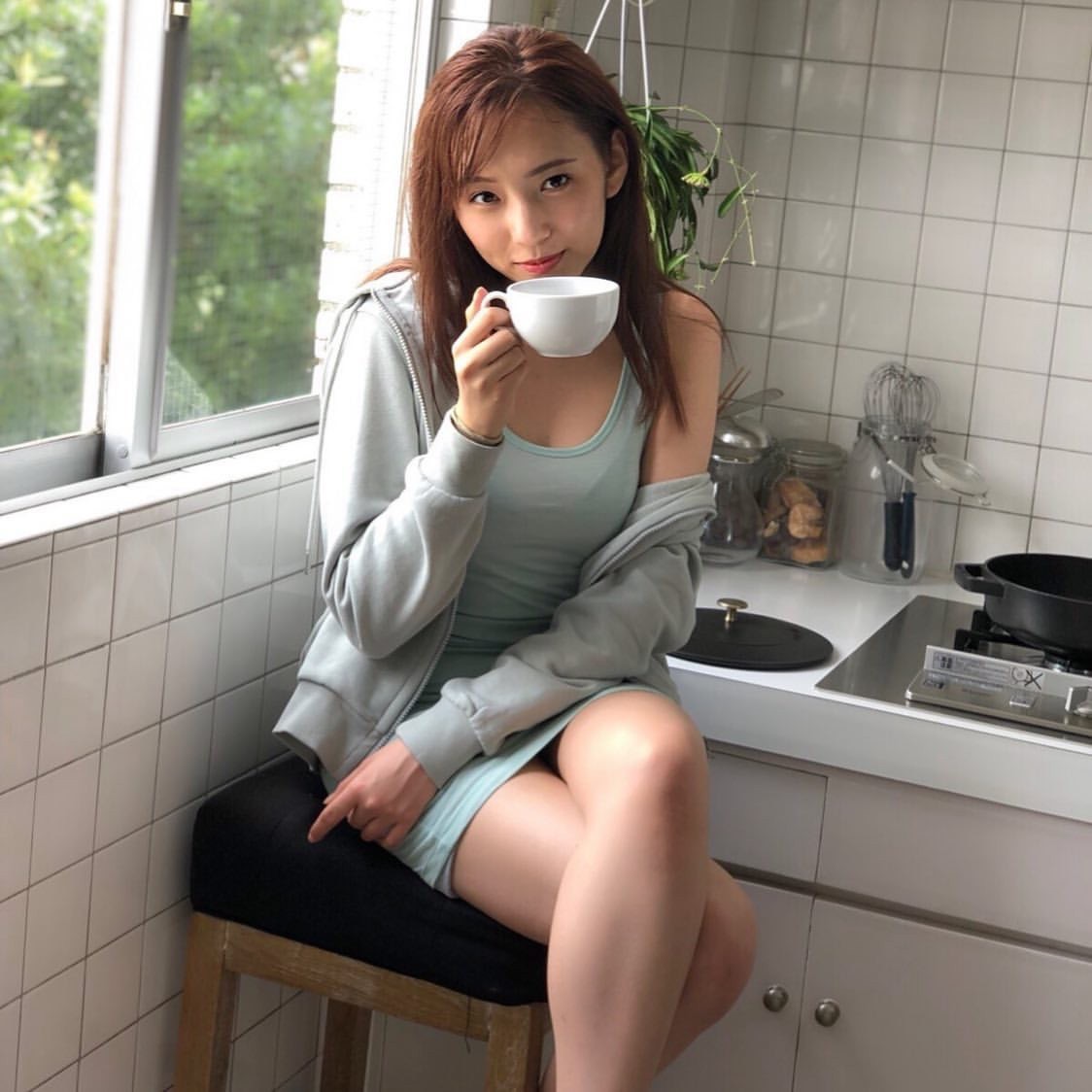 新内真衣高清写真,乃木坂46的颜值新秀