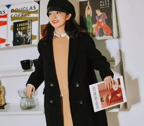 黑色和卡其色可以搭配吗