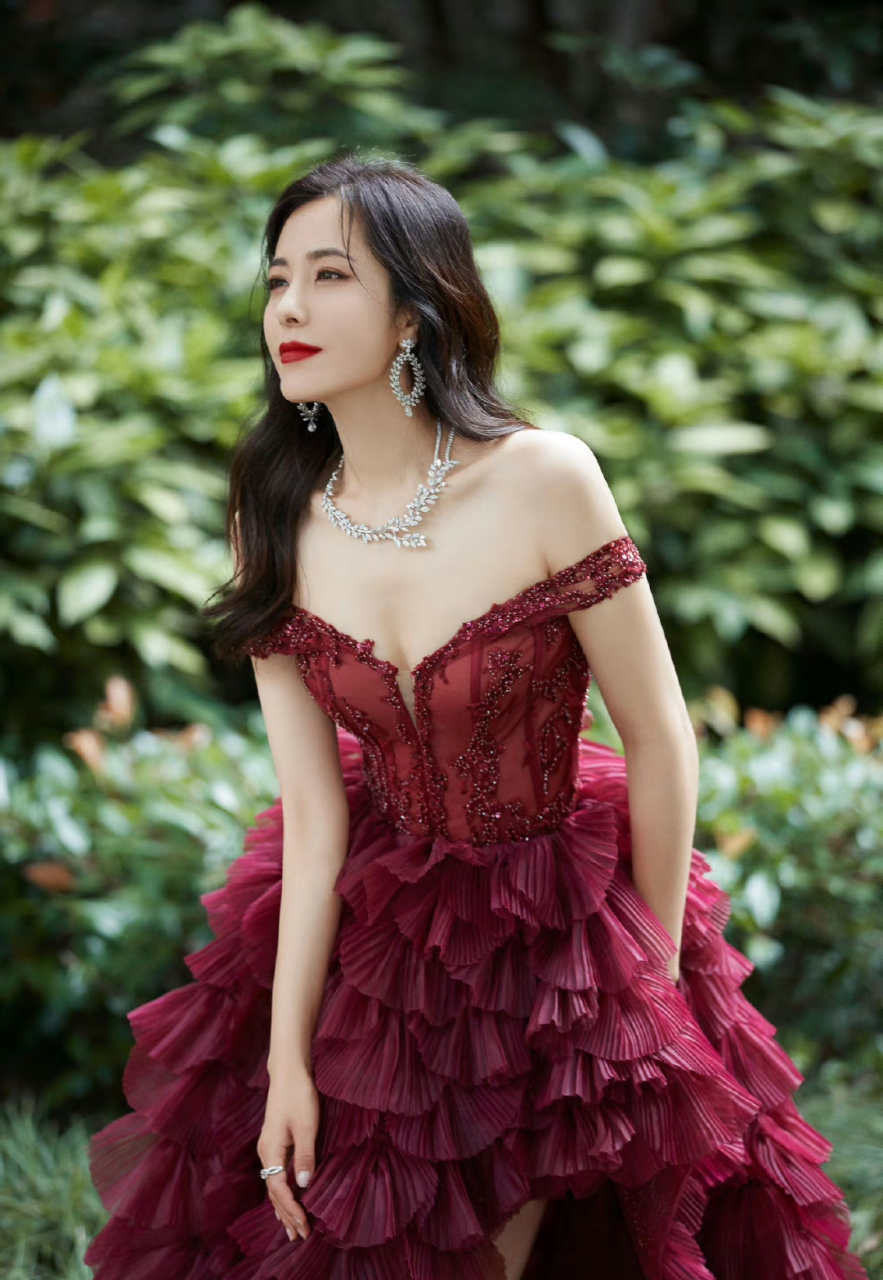 惊艳美丽身材凹凸有致#曾黎