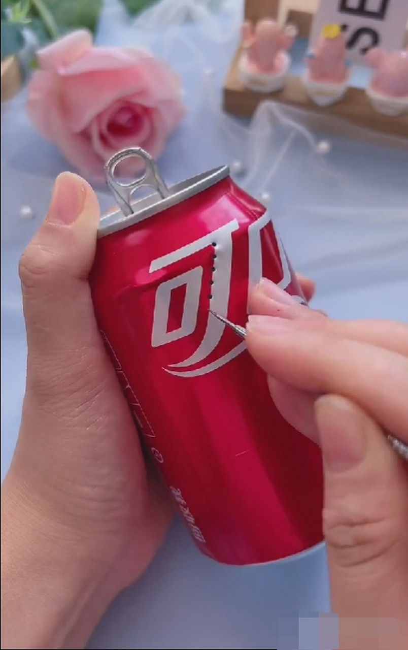 可乐灯笼,废旧品利用很不错吧!