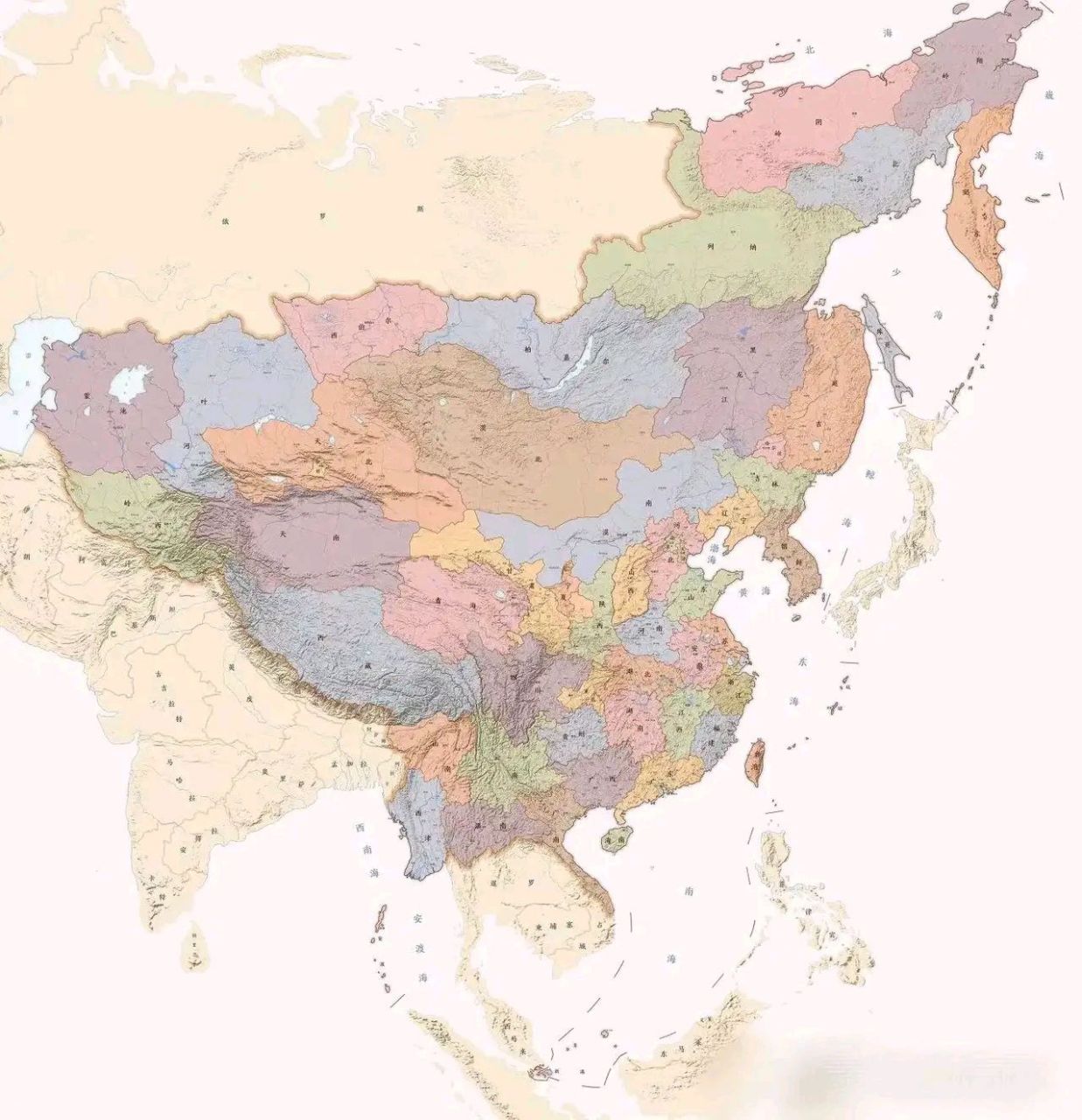 这两个版图犹如枫叶,是理想中完美的中国疆域