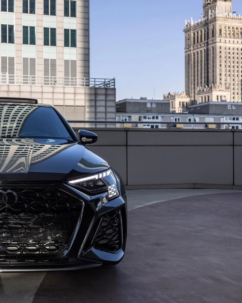 黑武士小钢炮奥迪rs3,哪位冤种兄弟愿意花70万去买这台车,快点艾特他