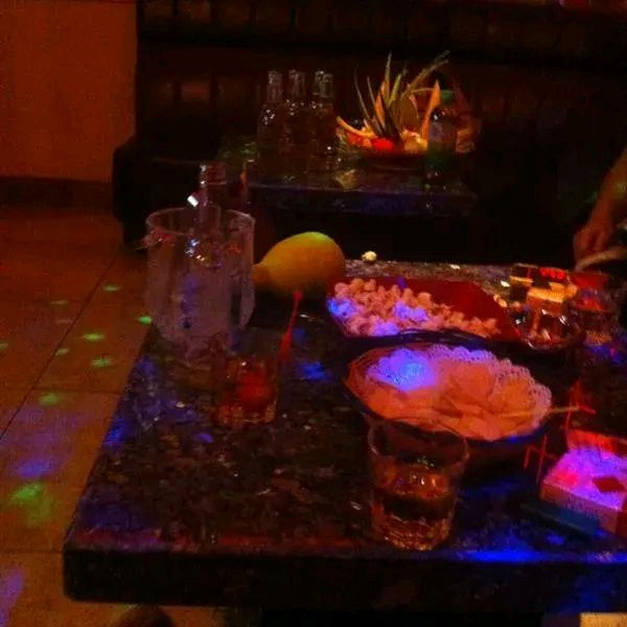 一个ktv小妹眼中的经济学  一个ktv小妹,年芳十八.