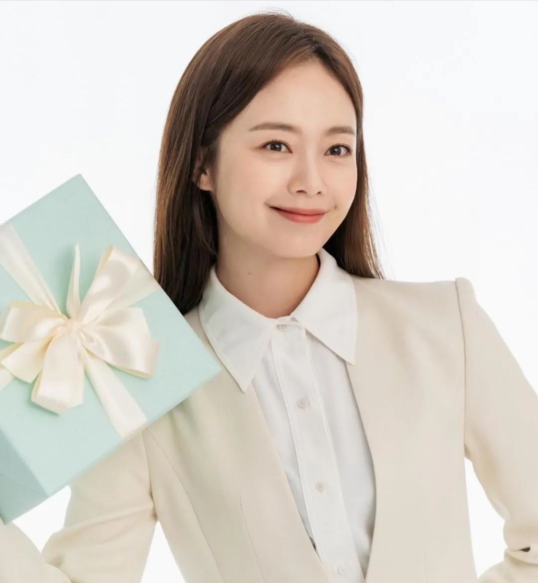 全昭旻daily one广告图