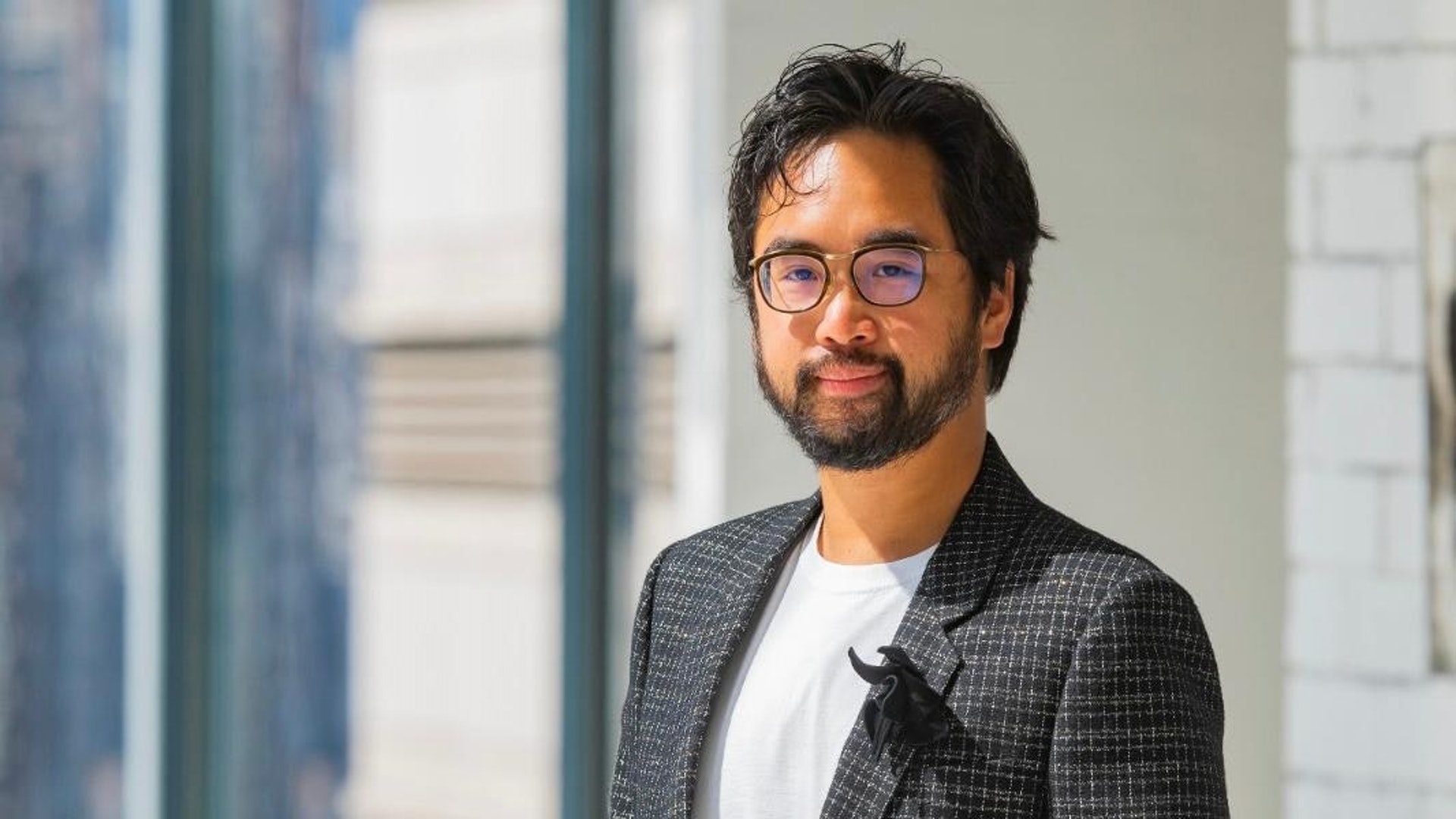 医疗队进驻香港!众星为抗疫加油,李泽楷捐物资,郑志刚举动暖人