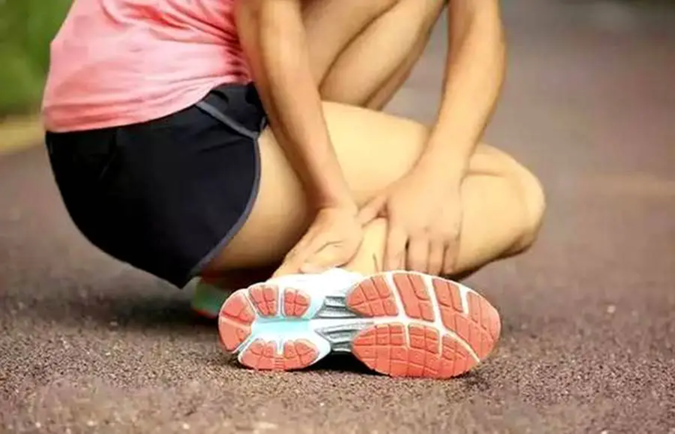 脚扭伤了怎么办?