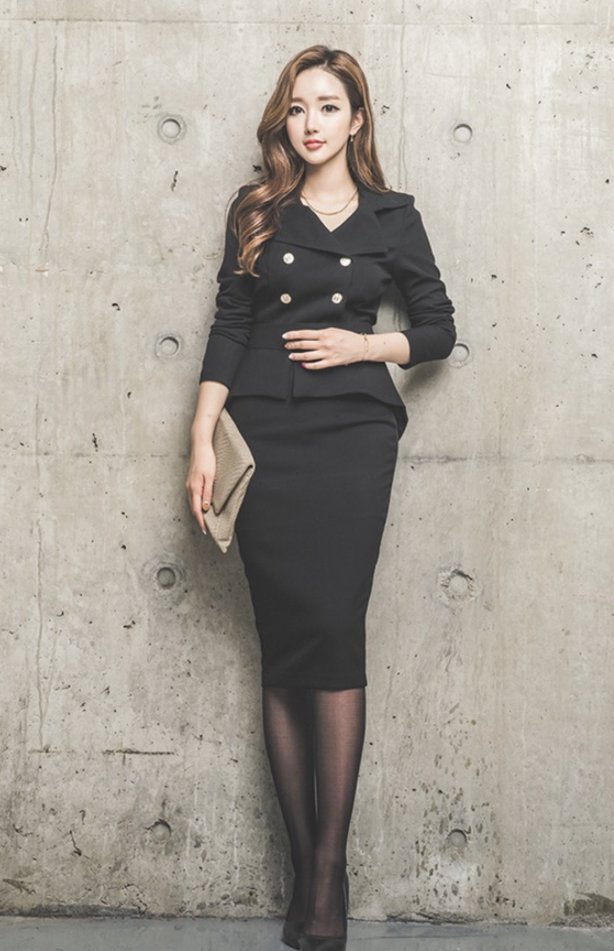 极品黑丝气质卷发职业装美女